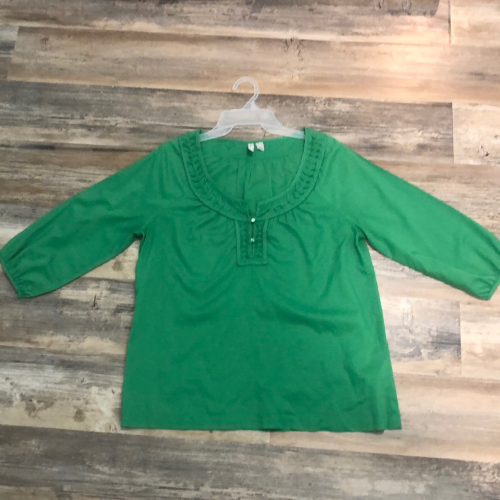 Green old navy women’s medium top